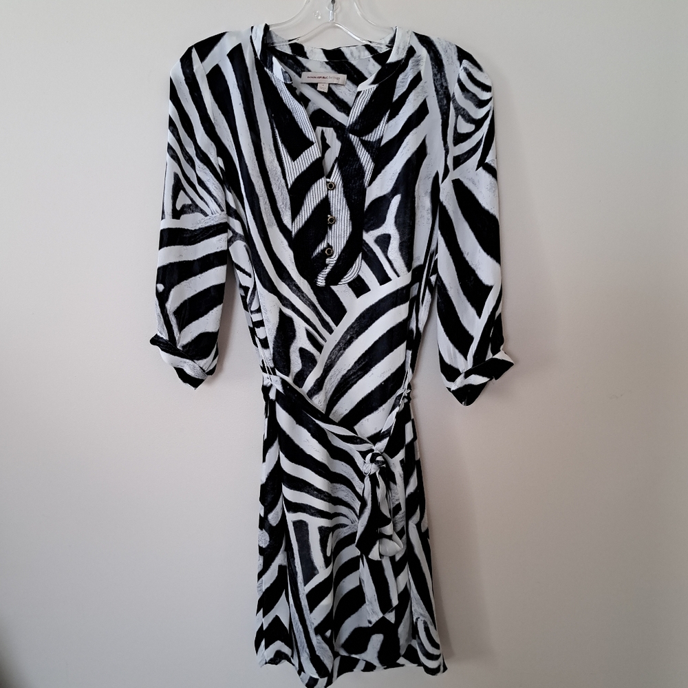 BR Blue and White Patterned Print Dress